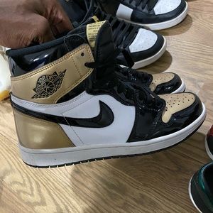 Air Jordan 1 Gold Top 3